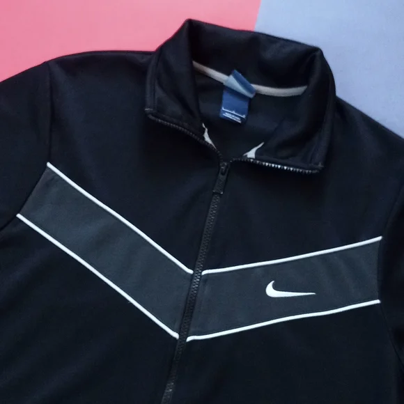 *SOLD* Nike Essential Track Suit Zip-Up Jacket - Picture 3 of 6